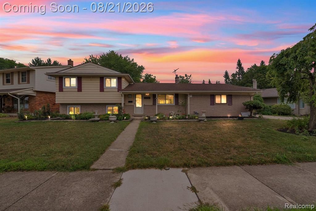 15546 Liverpool Street — photo