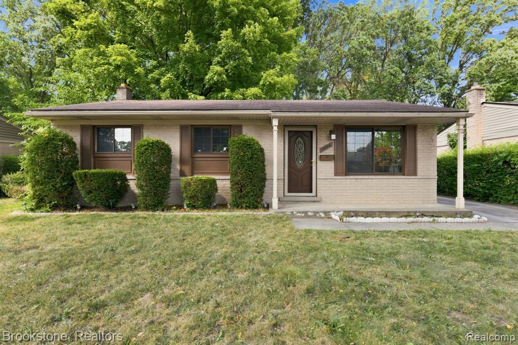 34116 Kennedy Street — photo