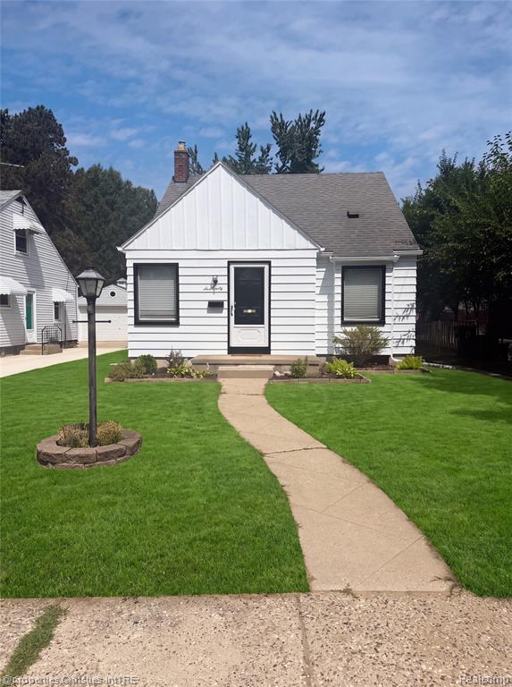 740 W Maplehurst Street — photo