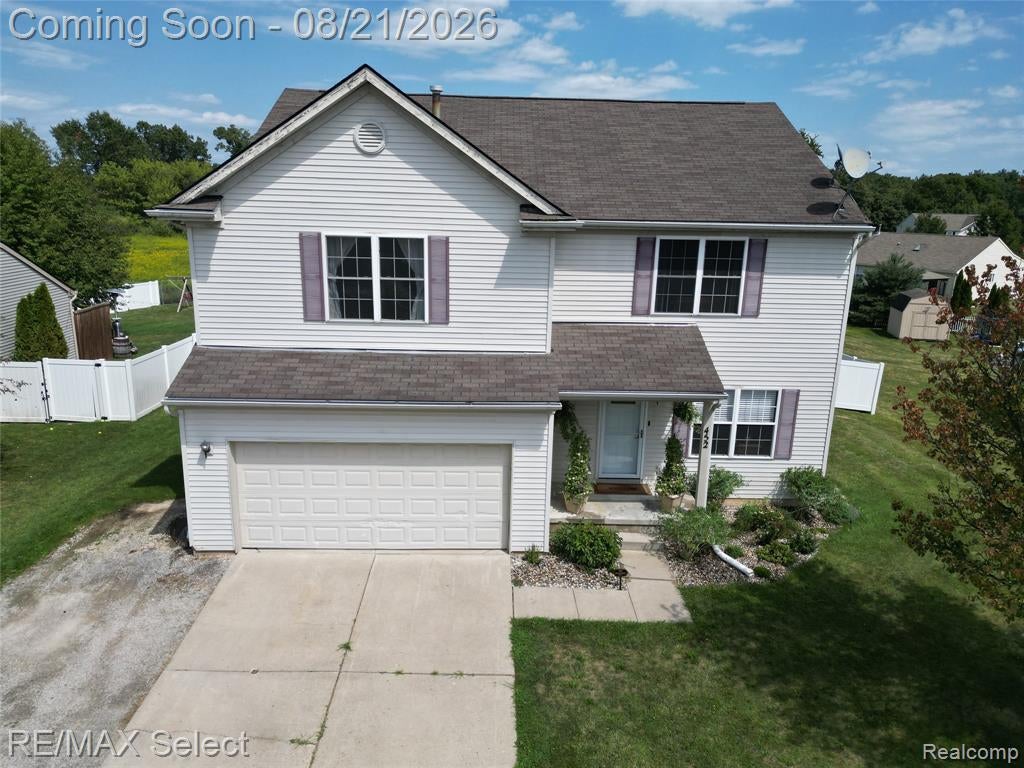452 Lydia Lane — photo