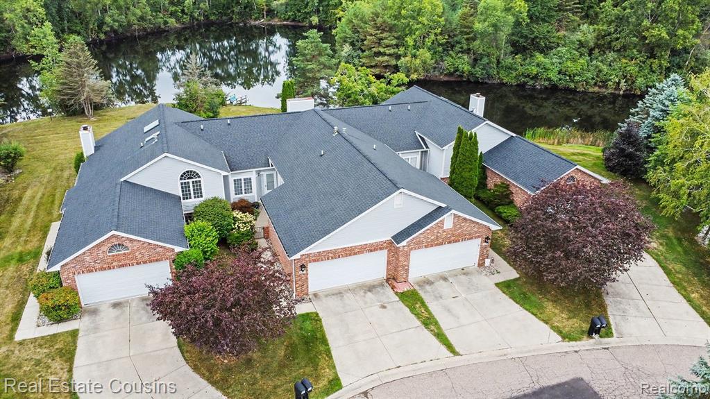 6305 Squire Lake Drive — photo