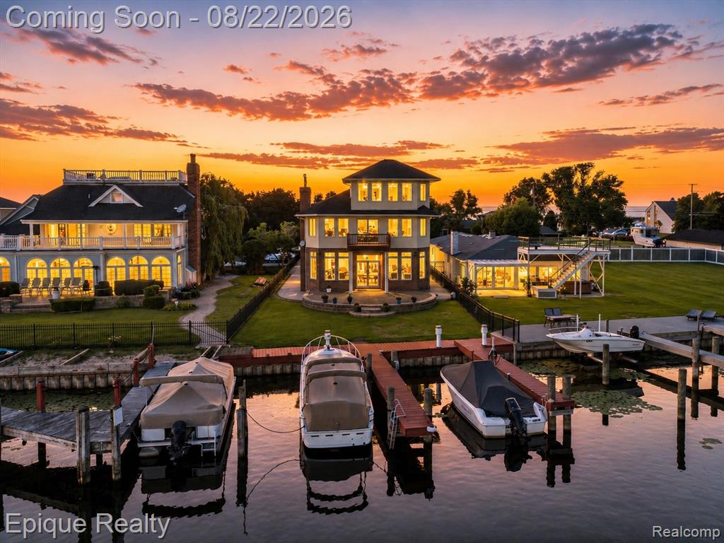 32354 N River Road — photo