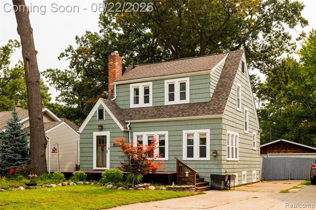 2220 Hyland Street — photo