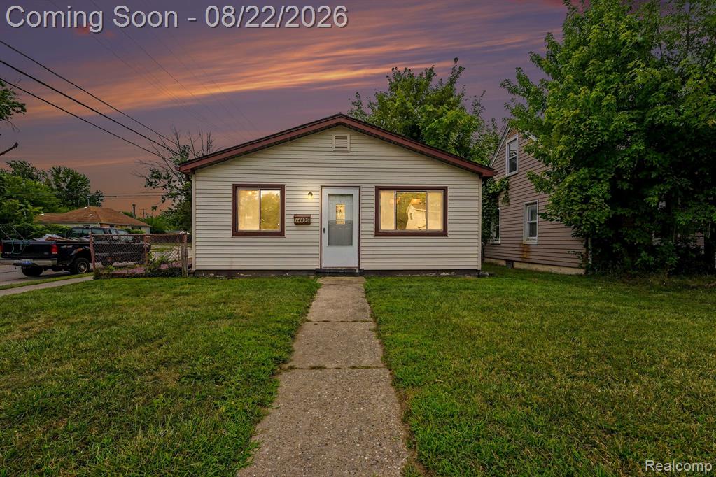 14096 Hendricks Avenue — photo