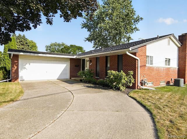 36115 Summers Street — photo
