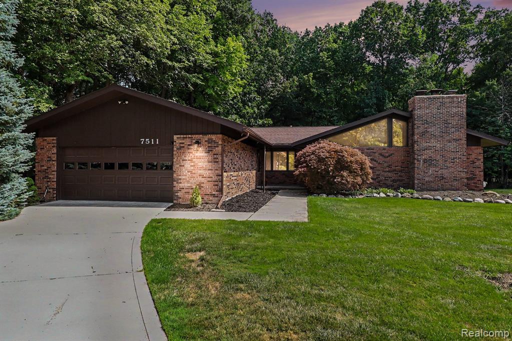 7511 Tiverton Court — photo