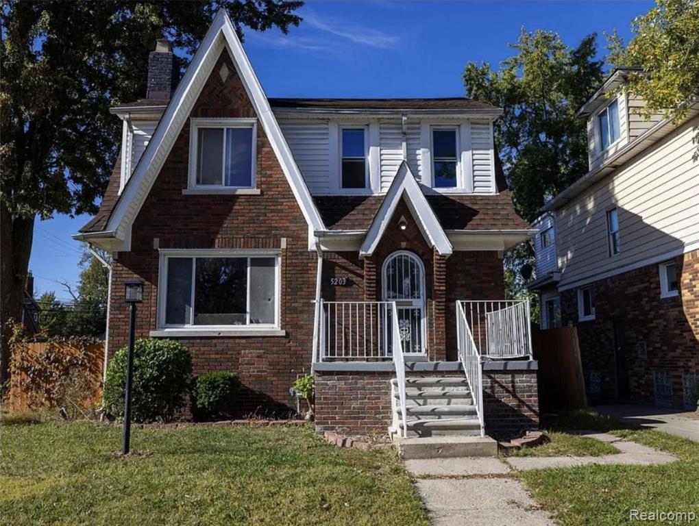 5203 Devonshire Road — photo