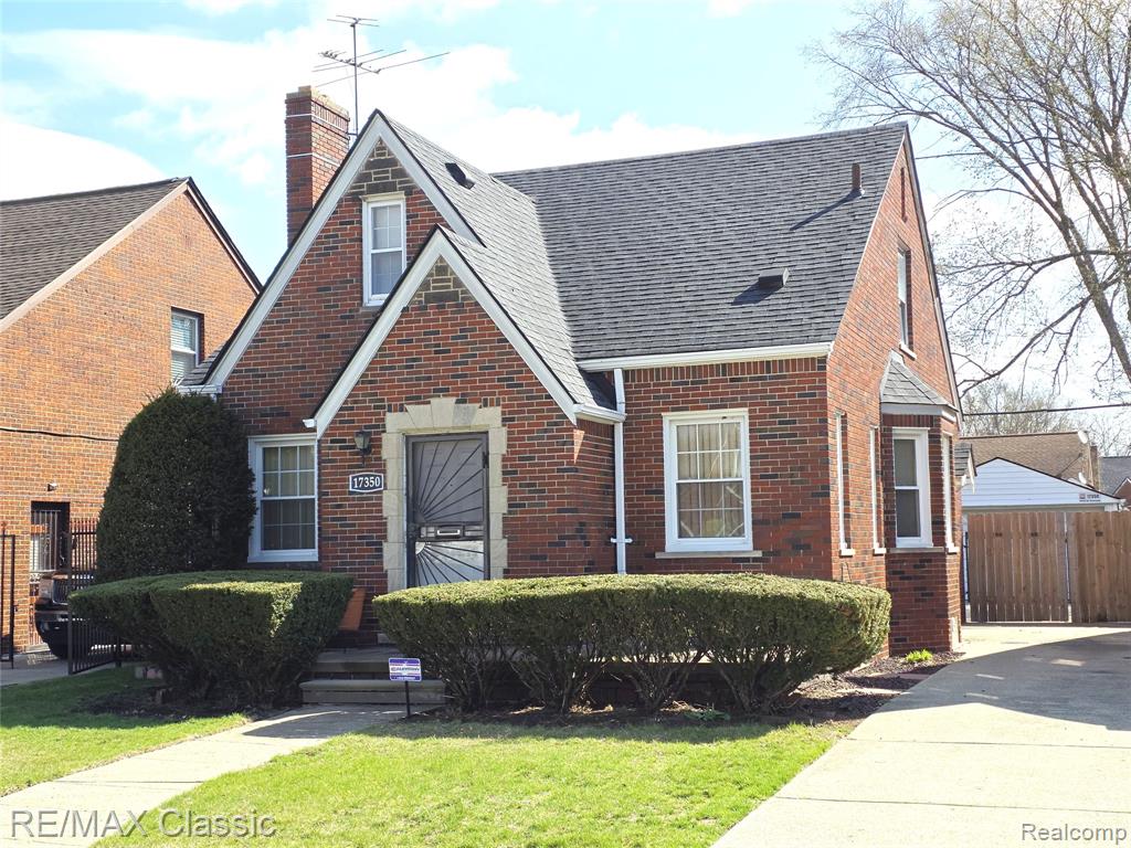 17350 Annott Street — photo