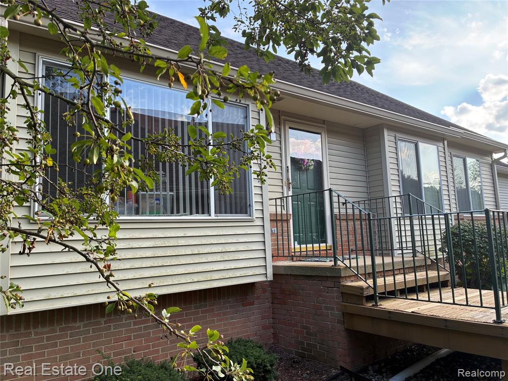 1040 Bird Song Lane Lane — photo