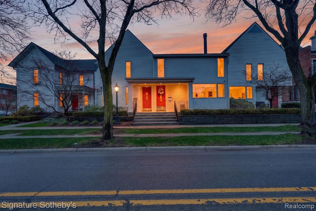 372 W Brown Street — photo