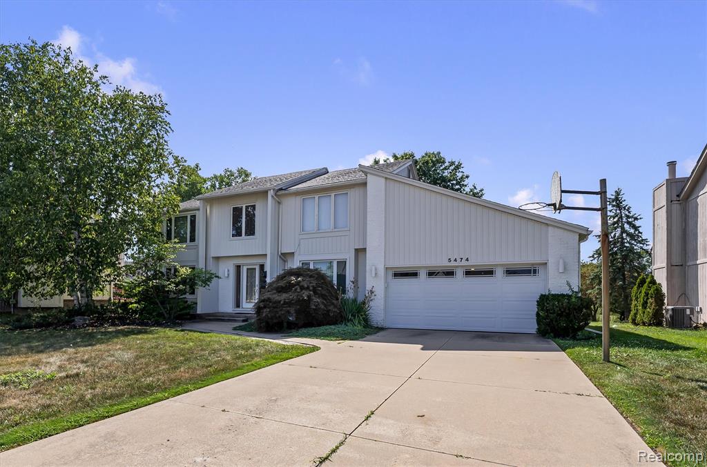 5474 Maple Leaf Court — photo