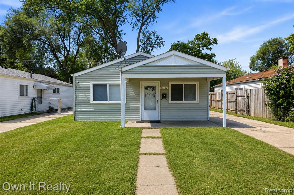 8082 Robert Street — photo