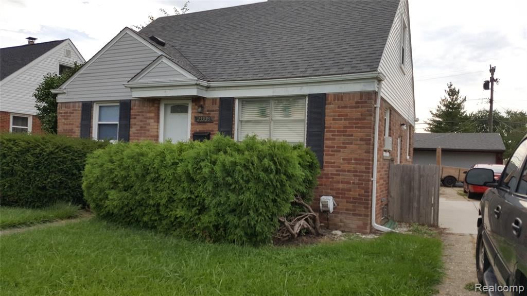 25935 Waldorf Street — photo
