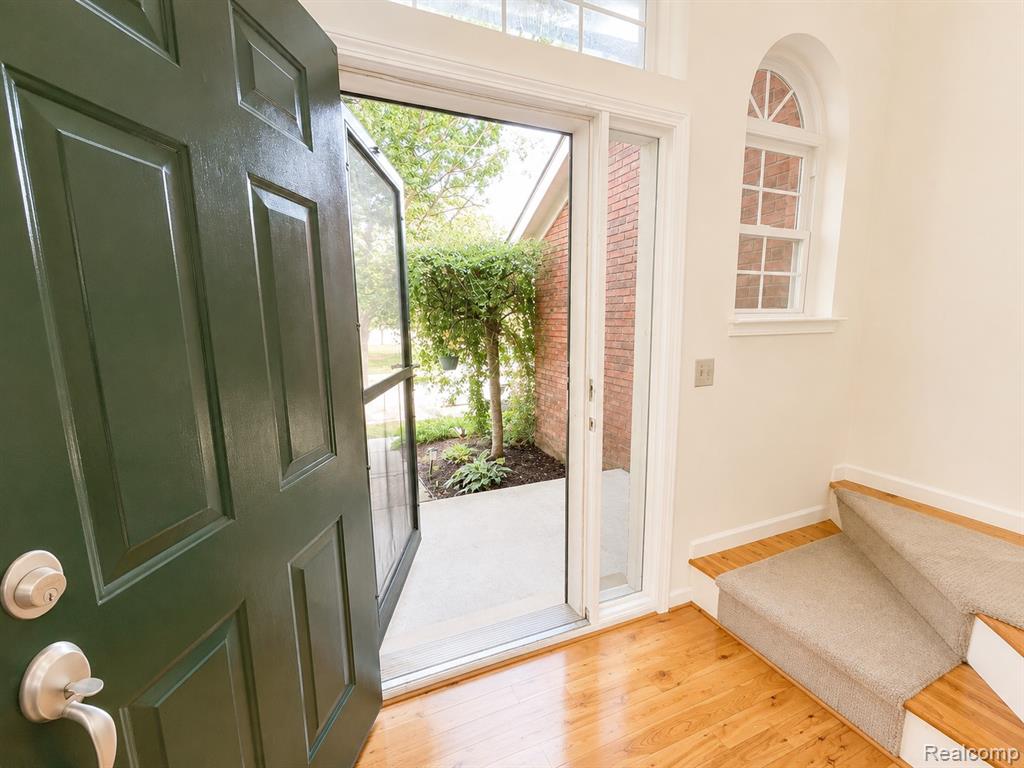 3235 Lynhurst Court, Rochester, MI 48306 — photo 3