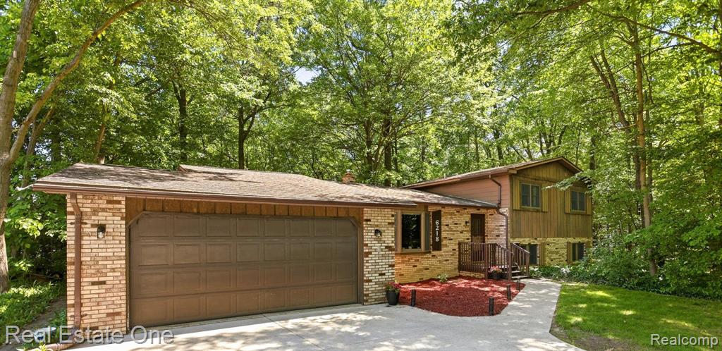 6218 Sturgeon Creek Parkway — photo