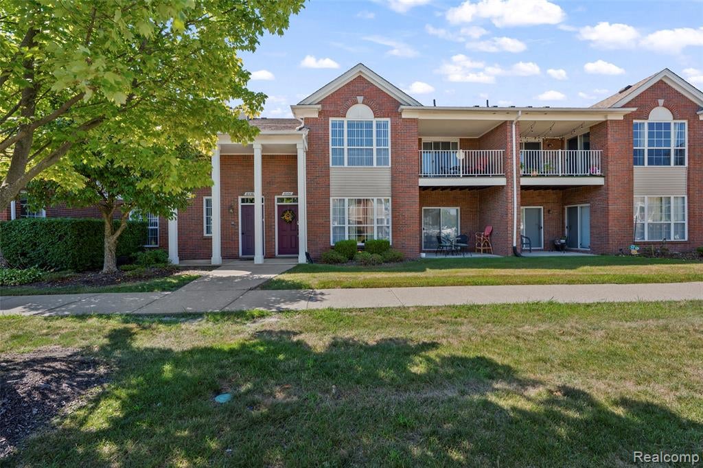16450 Chatham Drive 136 — photo