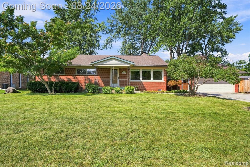 14370 Helen Street — photo