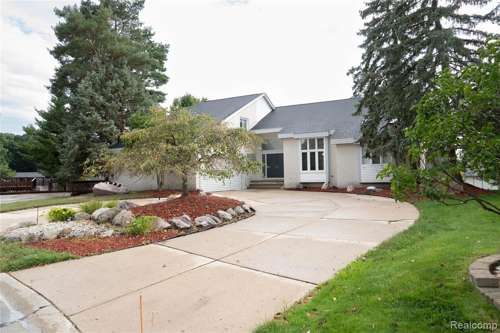 31033 Evergreen Court — photo