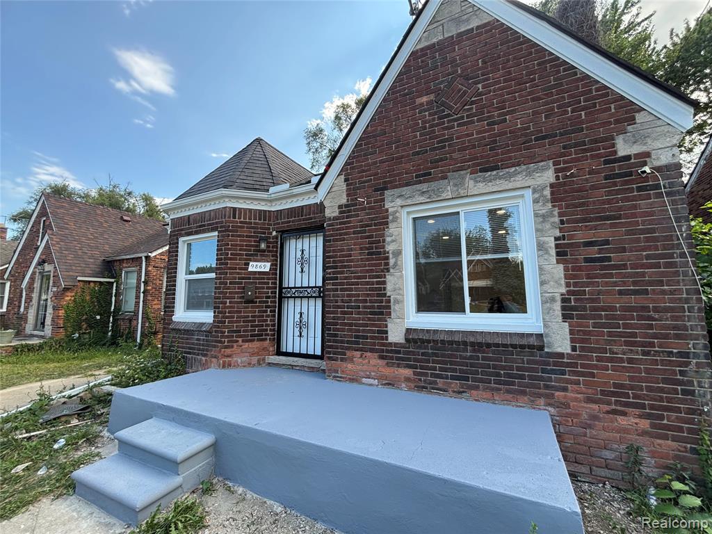 9869 Yorkshire Road — photo