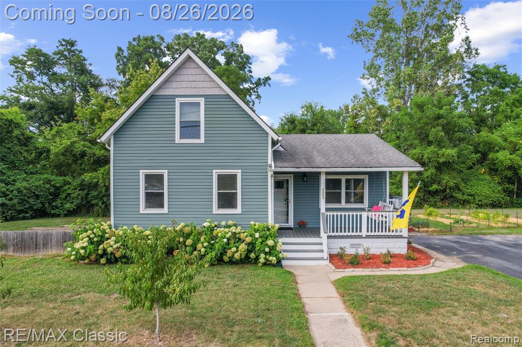 505 E Columbia — photo