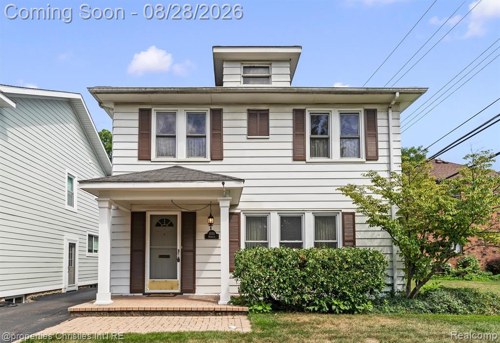 1051 Henrietta Street — photo