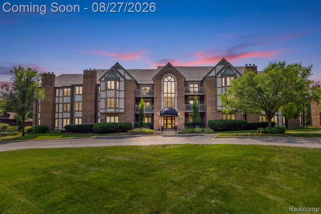 822 Deer Court — photo