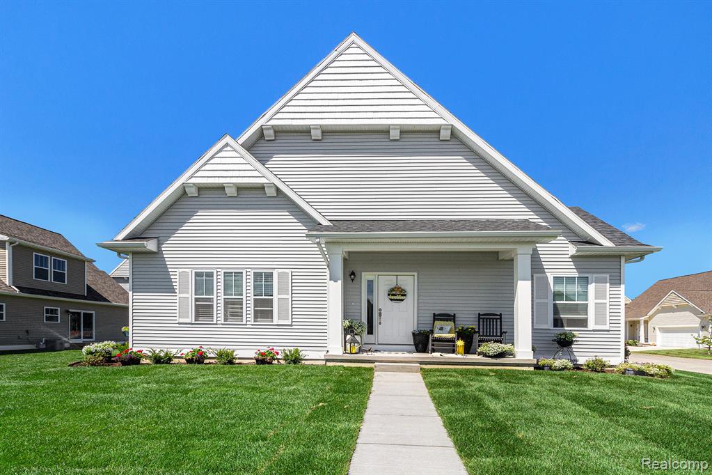 360 Dorchester Drive — photo
