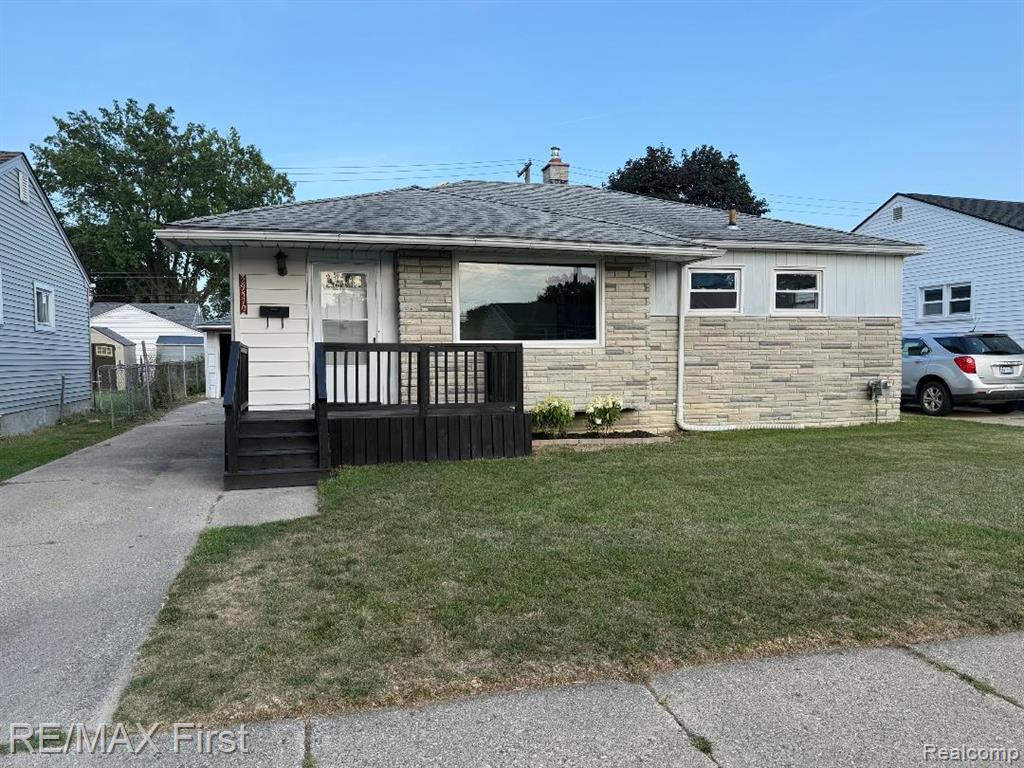 29570 Rosemont Street — photo