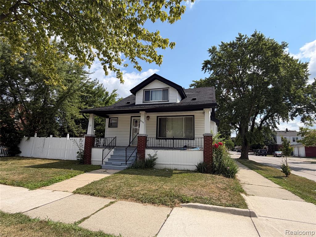 7602 Kendal Street — photo