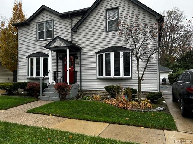 89 Muir Road — photo