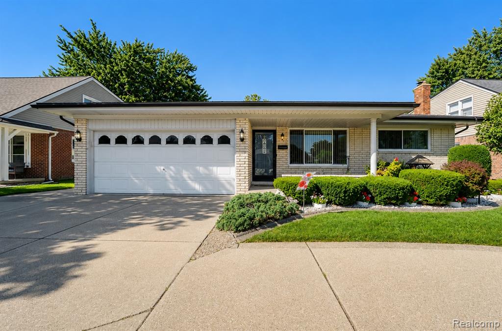 13167 Kozak Drive — photo