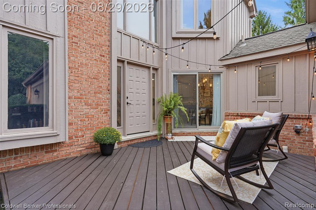 28625 Auburn Court — photo