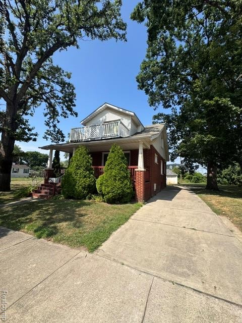 18647 Robert Street — photo