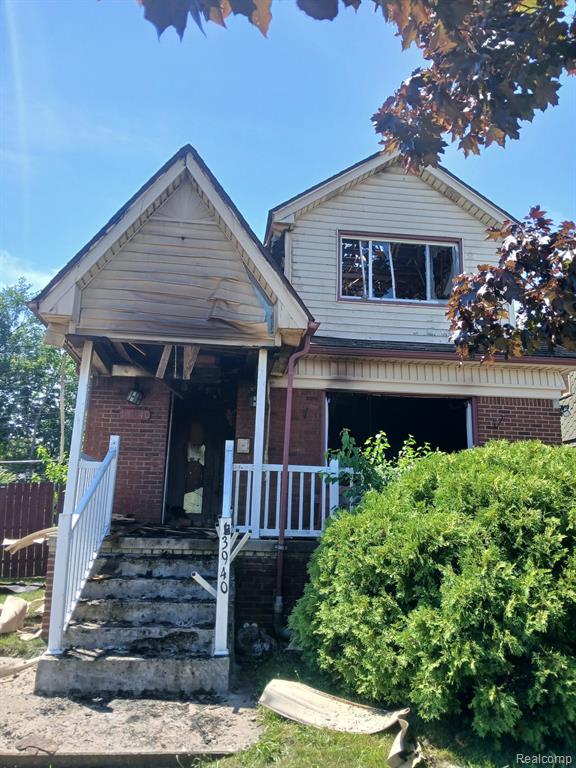 13940 Mayfield Street — photo