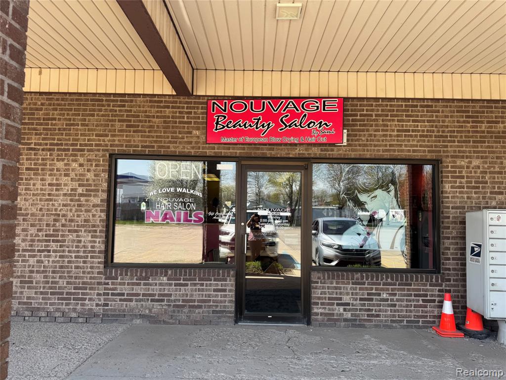 1388 W Bristol Road — photo