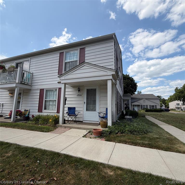 2926 Meadowbrook Court C — photo