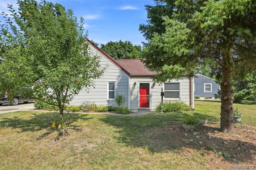 8251 McClellan Street — photo