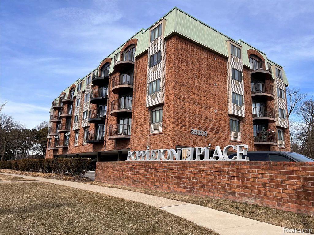 35300 Woodward Avenue 405 — photo