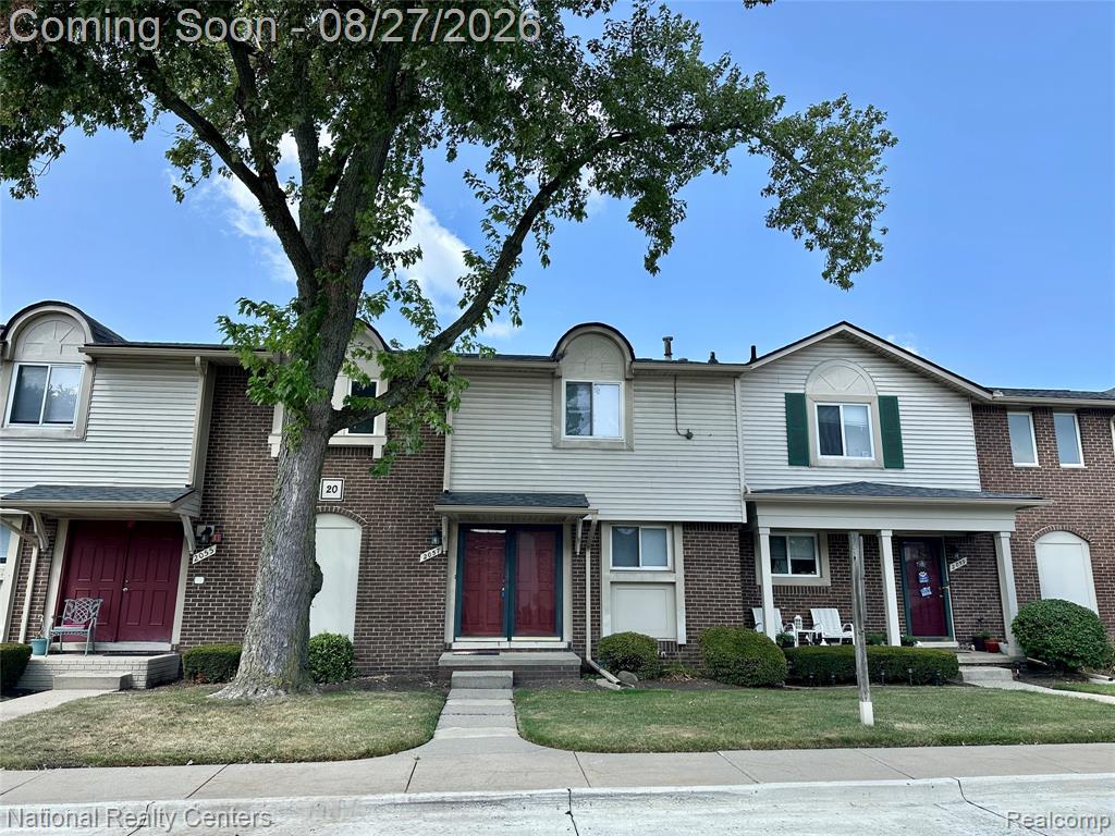 2057 W Franklin Drive 41 — photo
