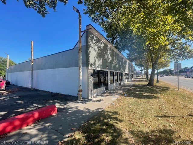 29920 Ford Road — photo