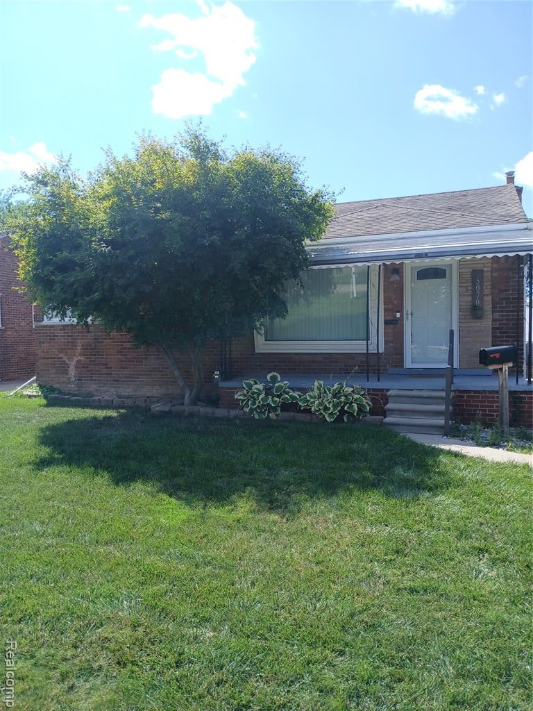 15070 Drake Street — photo