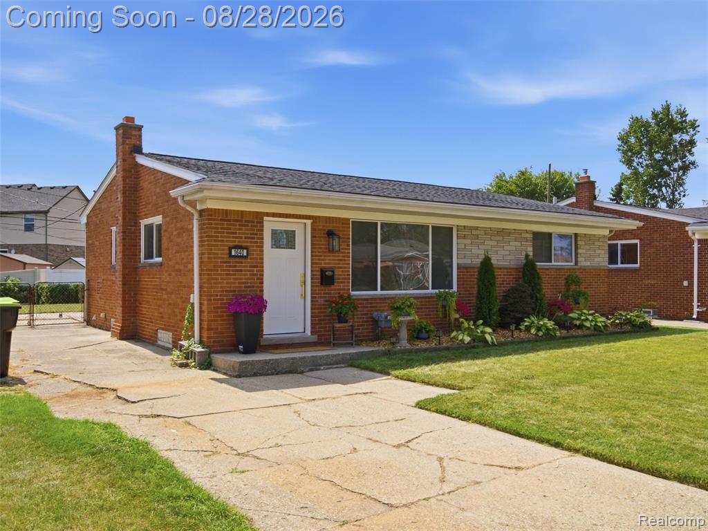 1640 Nottingham Drive — photo