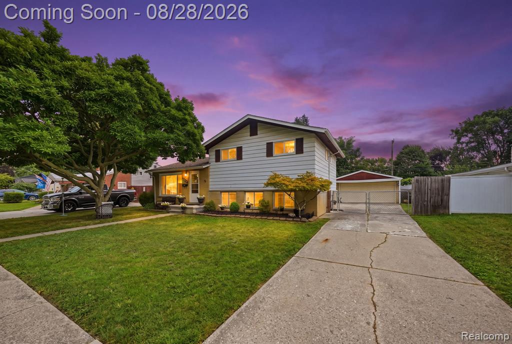 20410 Dubois Street — photo
