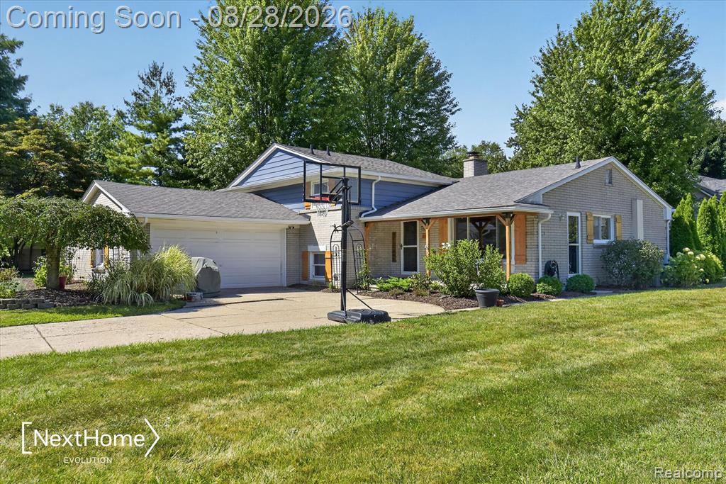 21722 Canterbury Avenue — photo