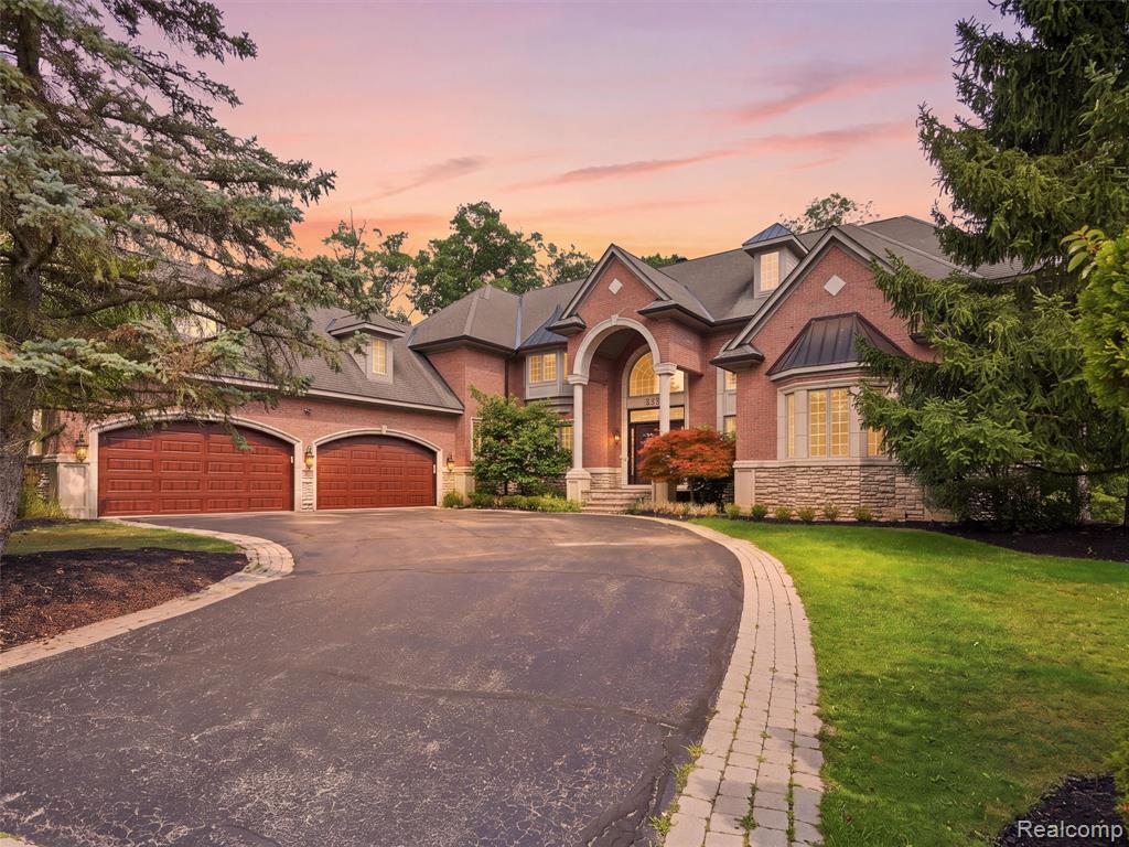 6933 Kirkbridge Hill — photo
