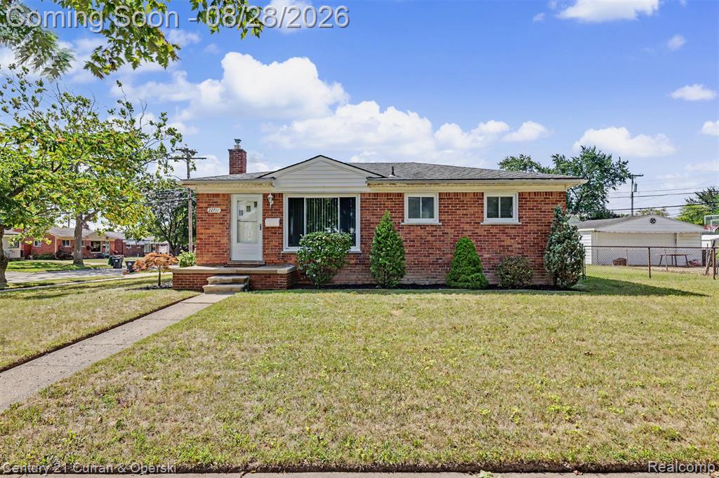 22711 Hayes Street — photo