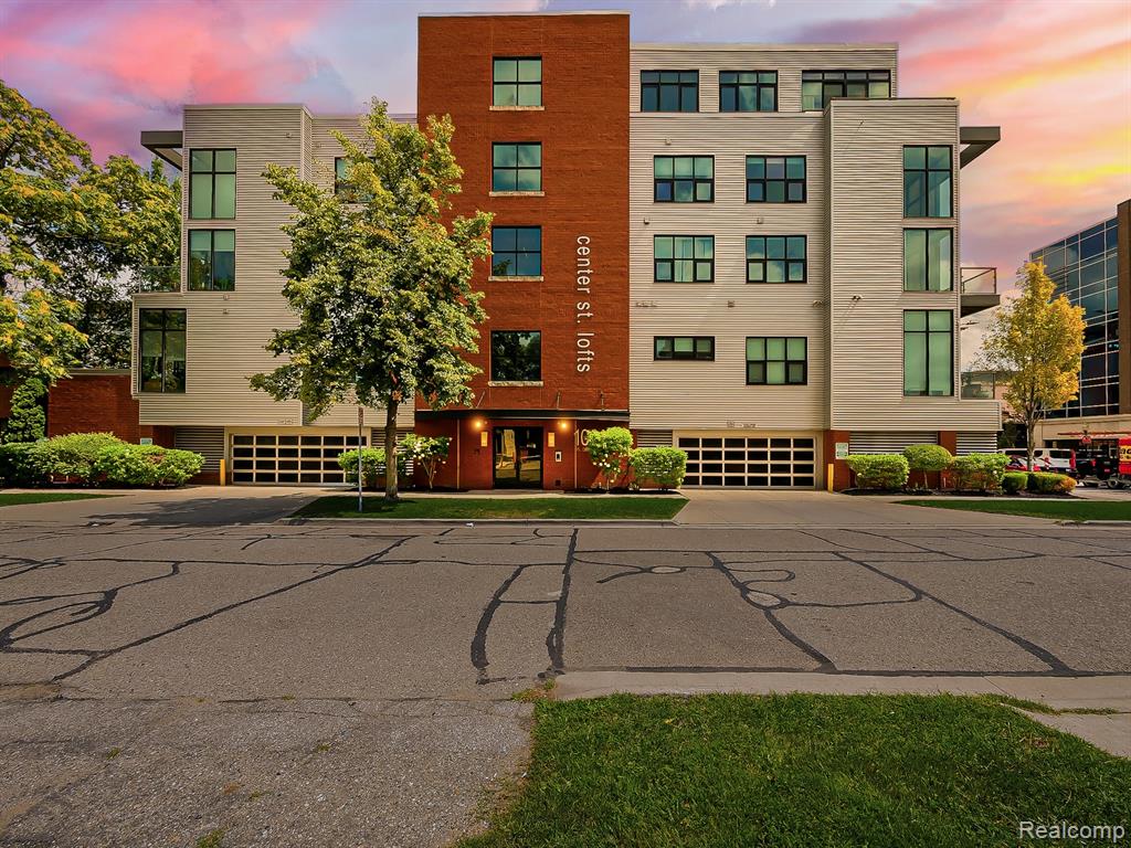 100 N Center Street 401 — photo