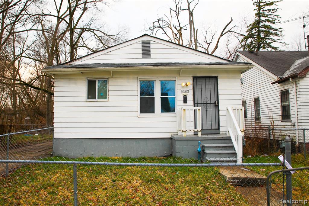 15905 Westbrook Street — photo