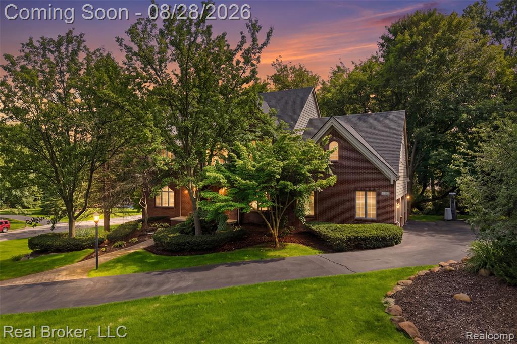 5380 Fieldstone Court — photo