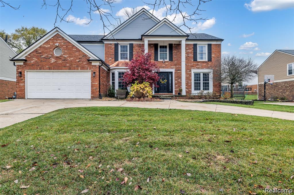 45077 Roundview Drive — photo